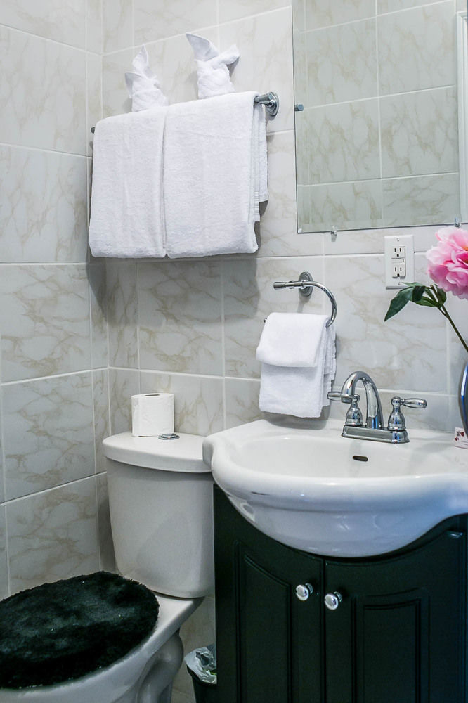 Le 227 Laurier B&B Гатіно Екстер'єр фото