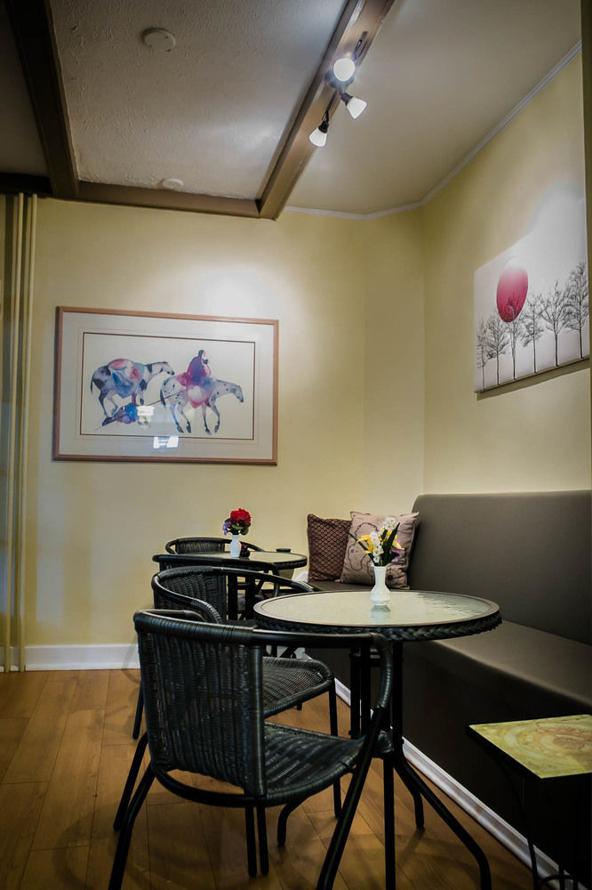 Le 227 Laurier B&B Гатіно Екстер'єр фото