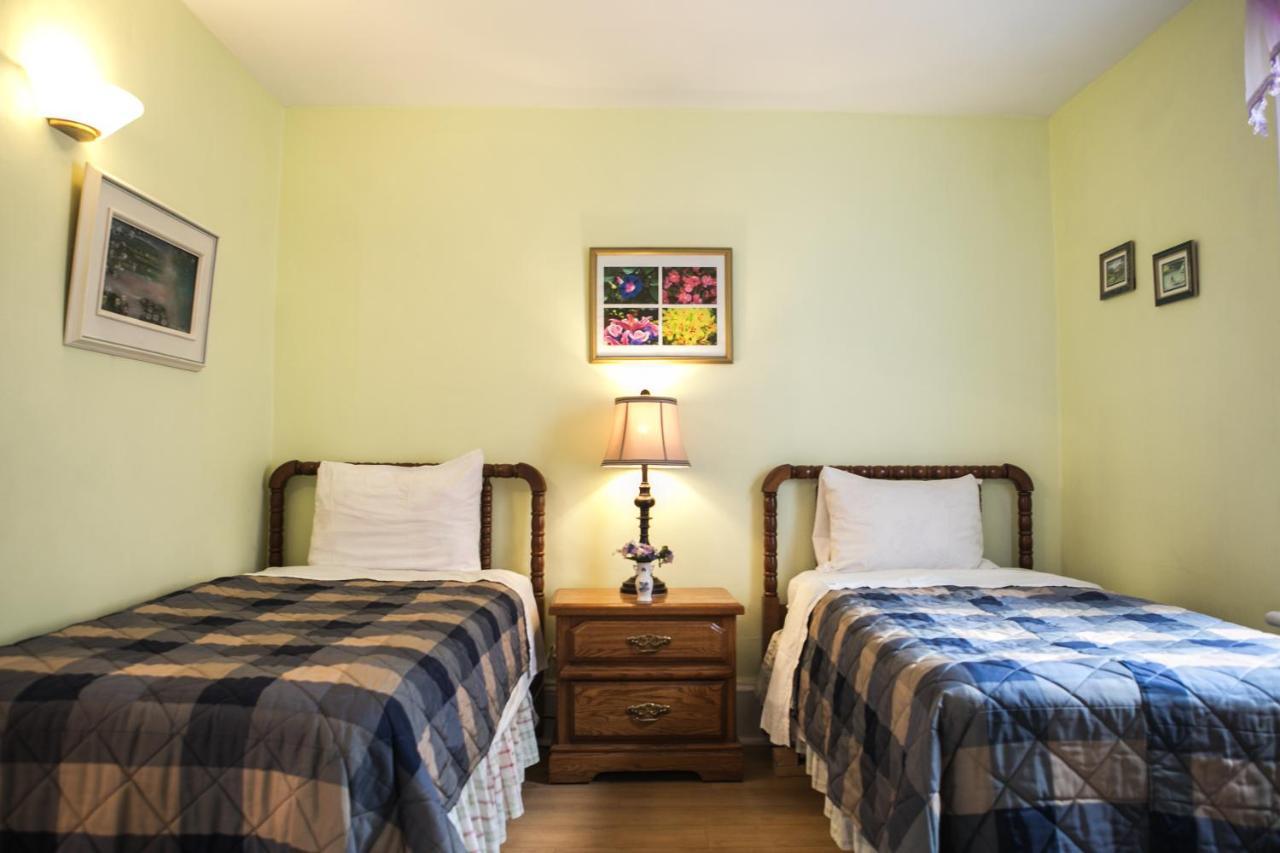 Le 227 Laurier B&B Гатіно Екстер'єр фото